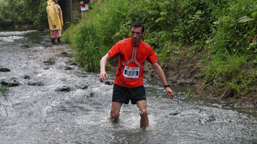 Greg dans la rivière